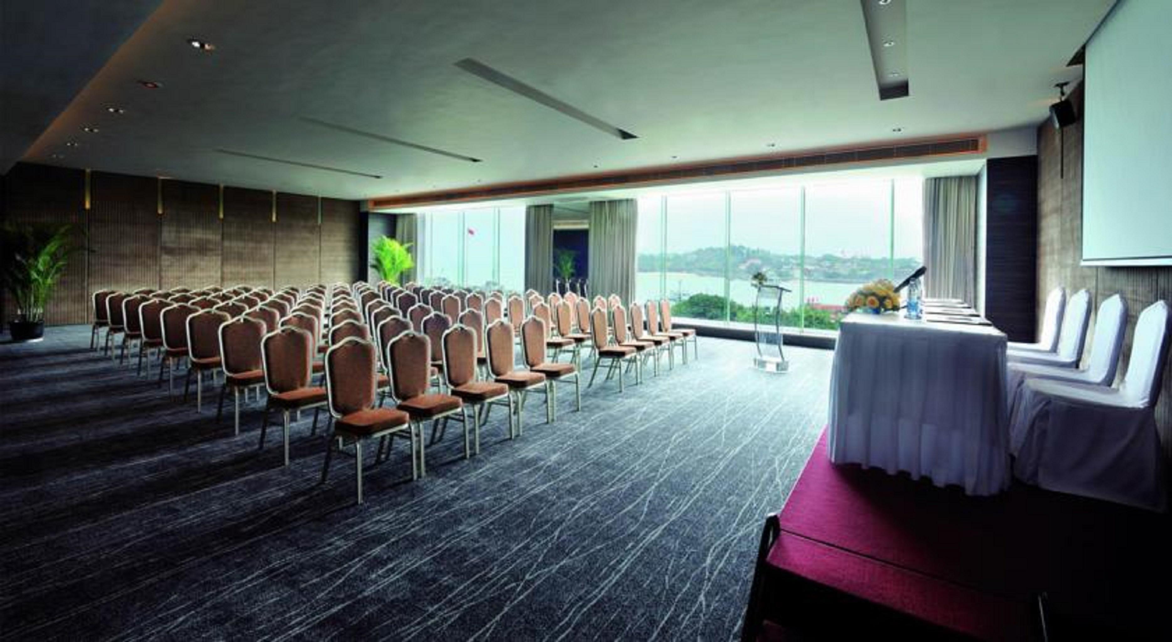 Swiss Grand Xiamen-harbour View Hotel 5*